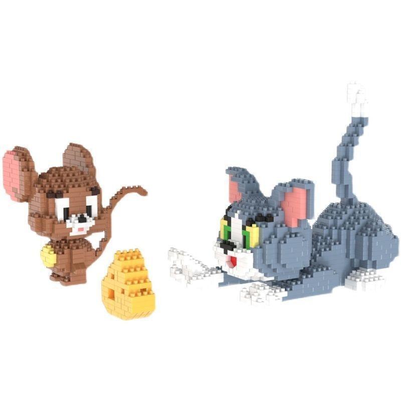 Cat and Mouse Micro-Particle Assembly Blocks: Creative Educational Toys Compatible with Lego